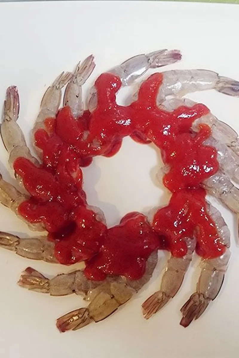 Thai firecracker shrimp with sauce