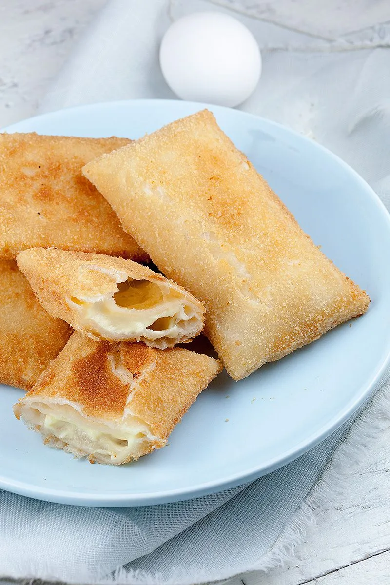 Dutch cheese souffle a.k.a. kaassoufflé