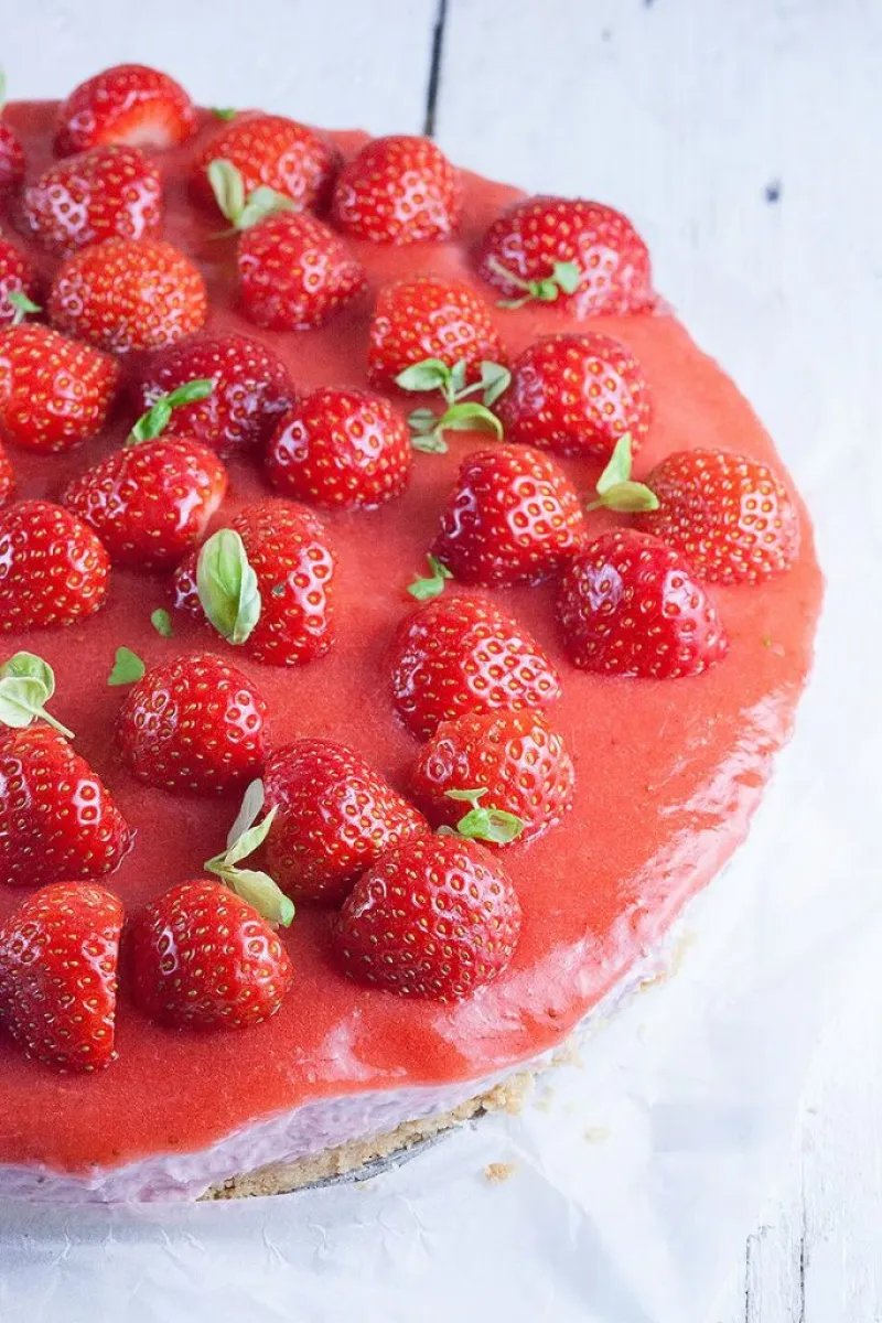 Dutch strawberry quark tart