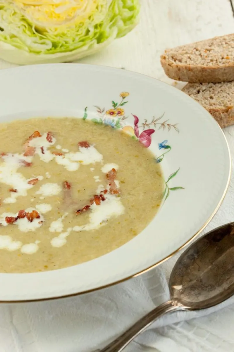 Iceberg lettuce soup