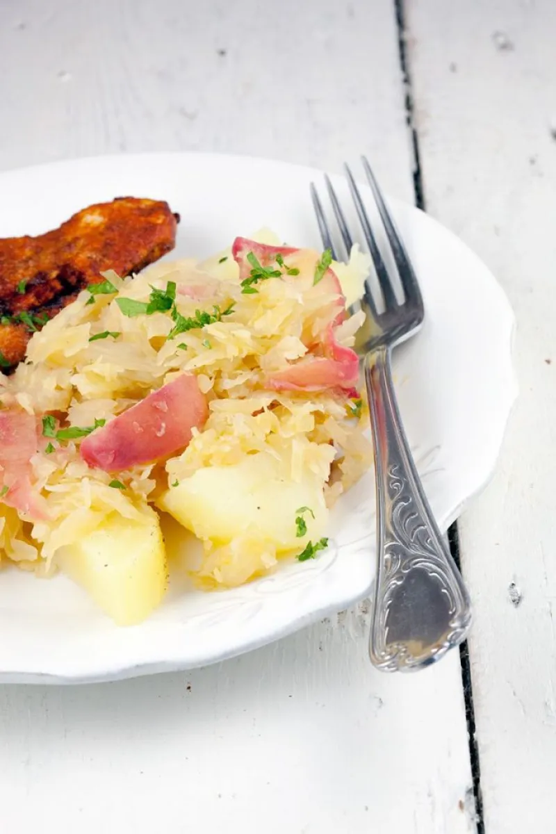 Summer sauerkraut with wild peaches