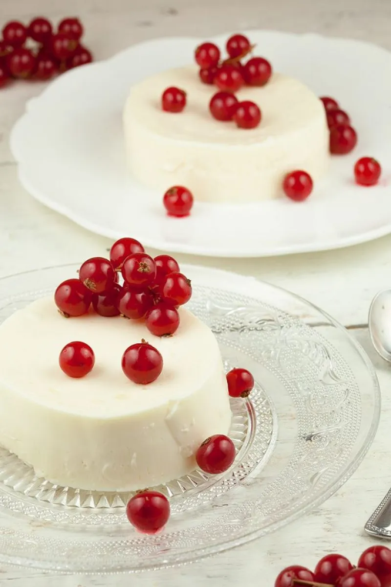 Buttermilk panna cotta