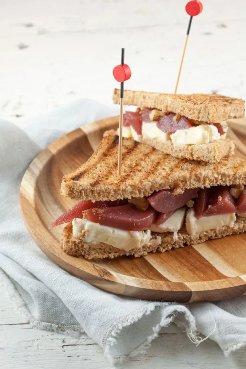 Poached pear sandwich