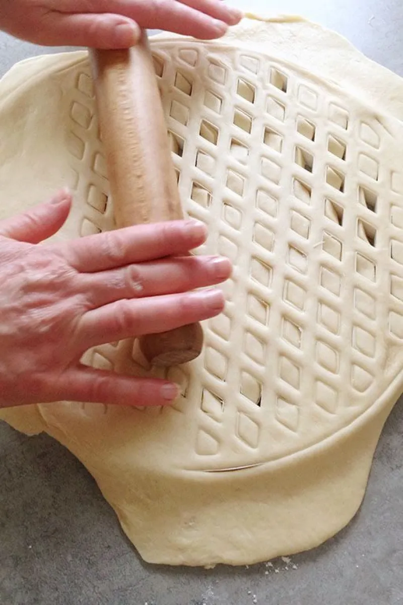 Creating the top of the pie