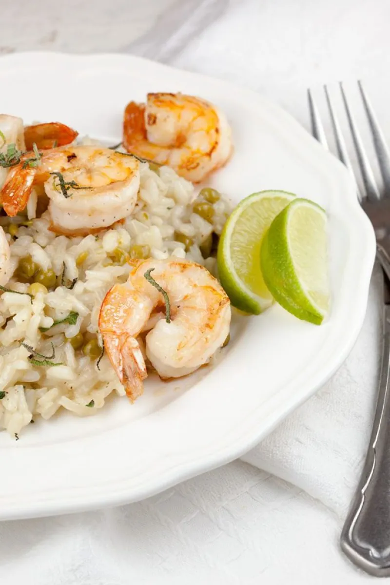 Risotto with shrimps and peas