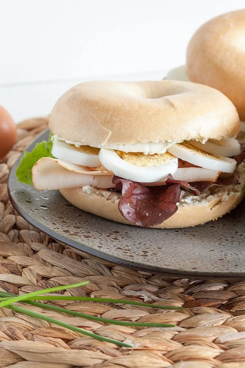 Bagel with cream cheese, egg and smoked turkey