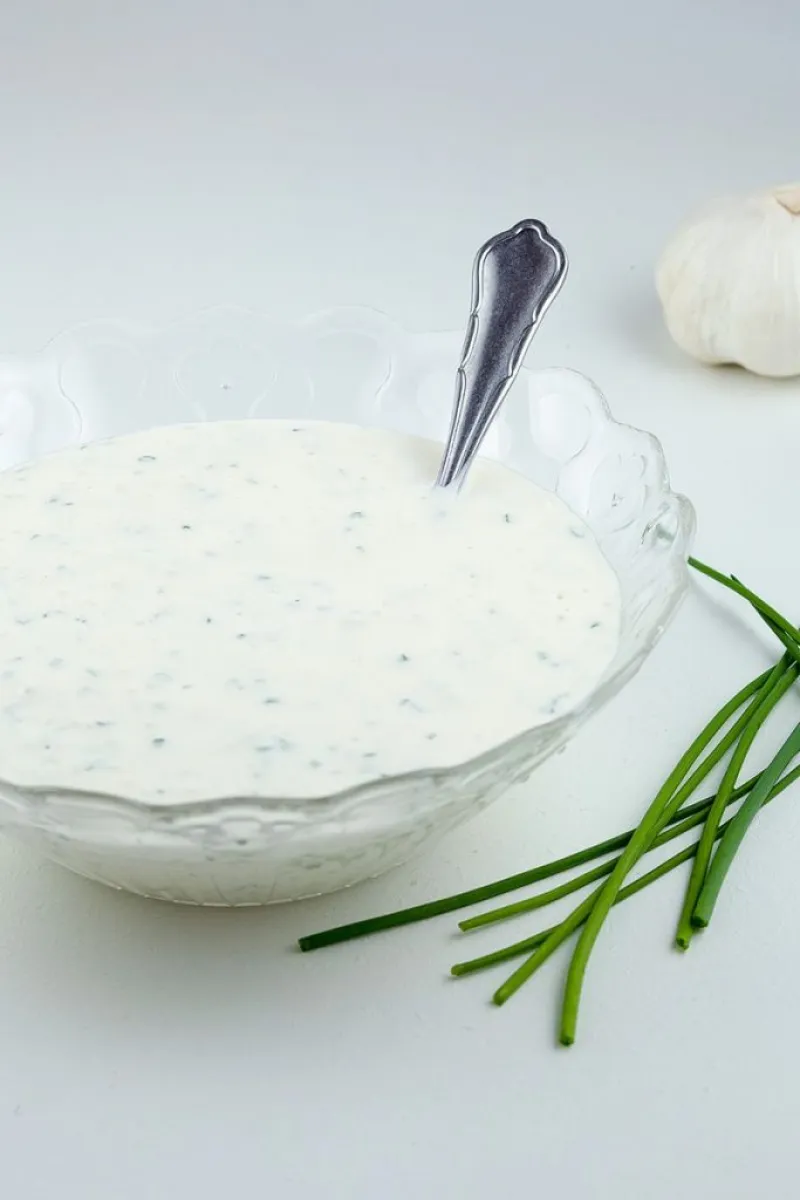 Homemade garlic sauce