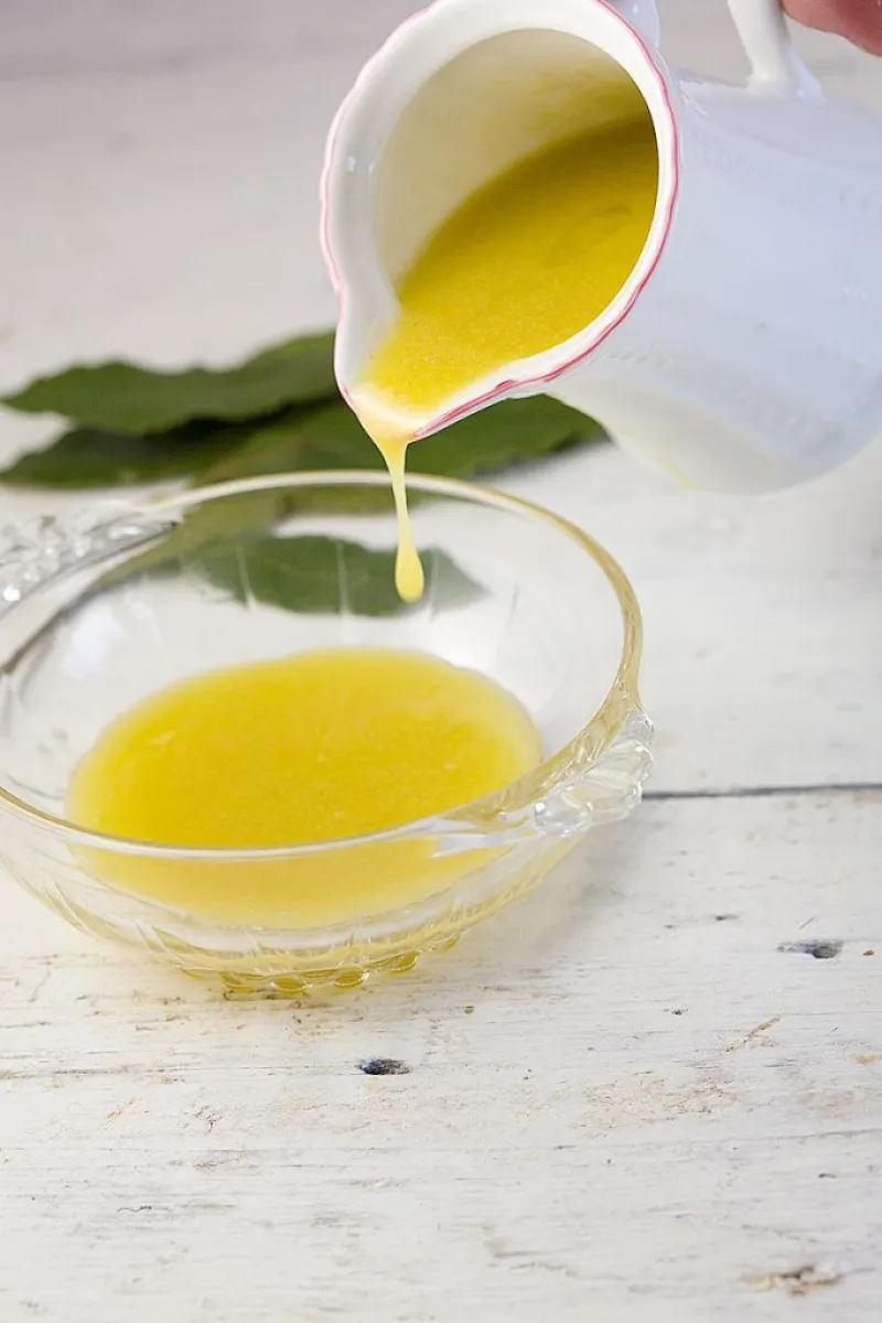 Spiced salad dressing