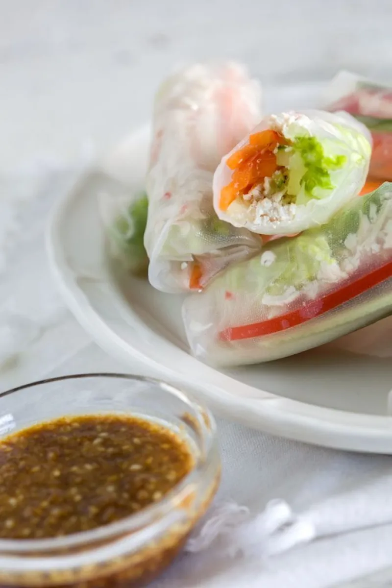 Chicken and sesame spring rolls