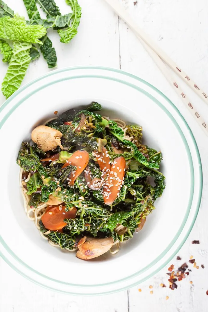 Chicken and savoy cabbage stir-fry