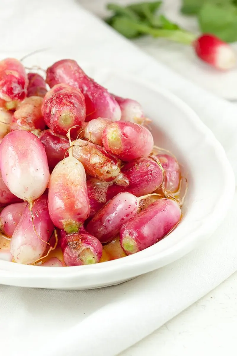 Roasted radishes with mustard dressing