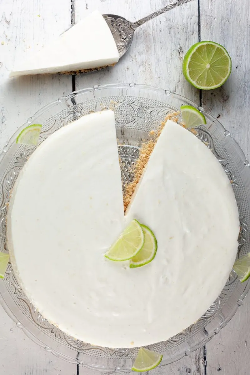 Lime quark pie