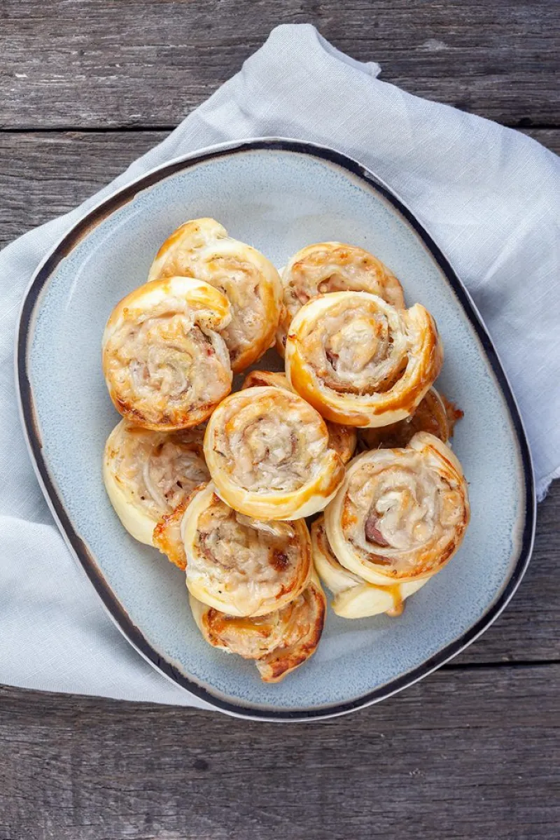 Ham and cheese rolls