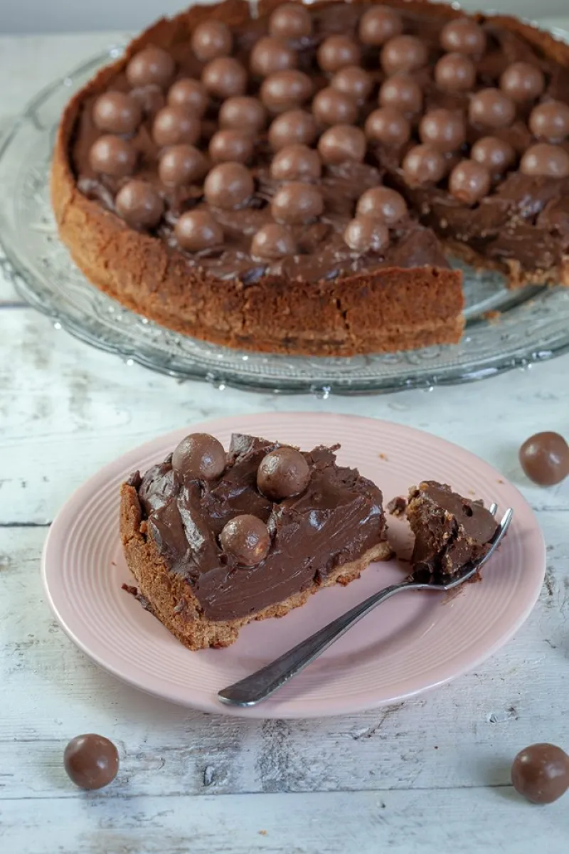 Chocolate malteser pie