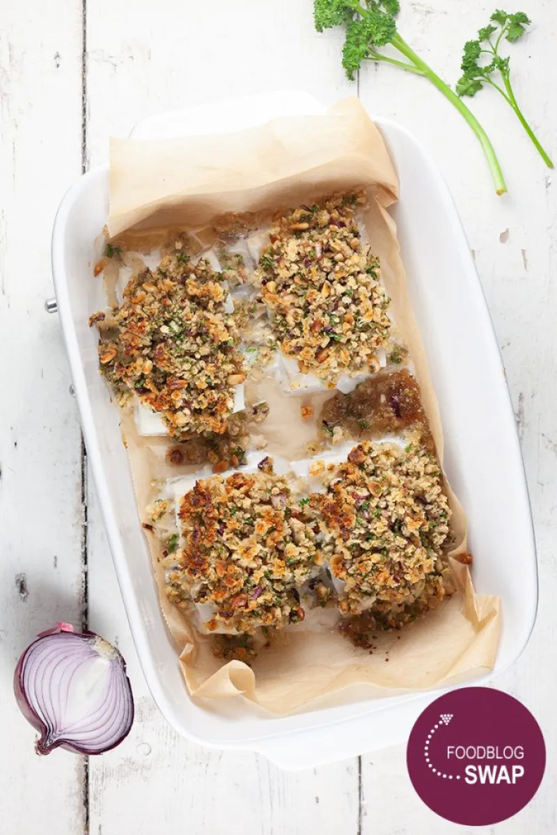 Oven-baked cod with a crispy crust