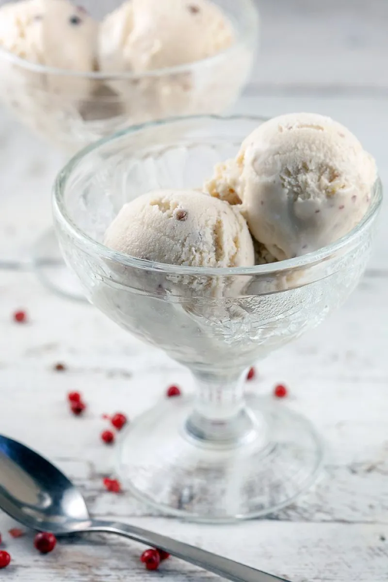 Pink peppercorn ice cream