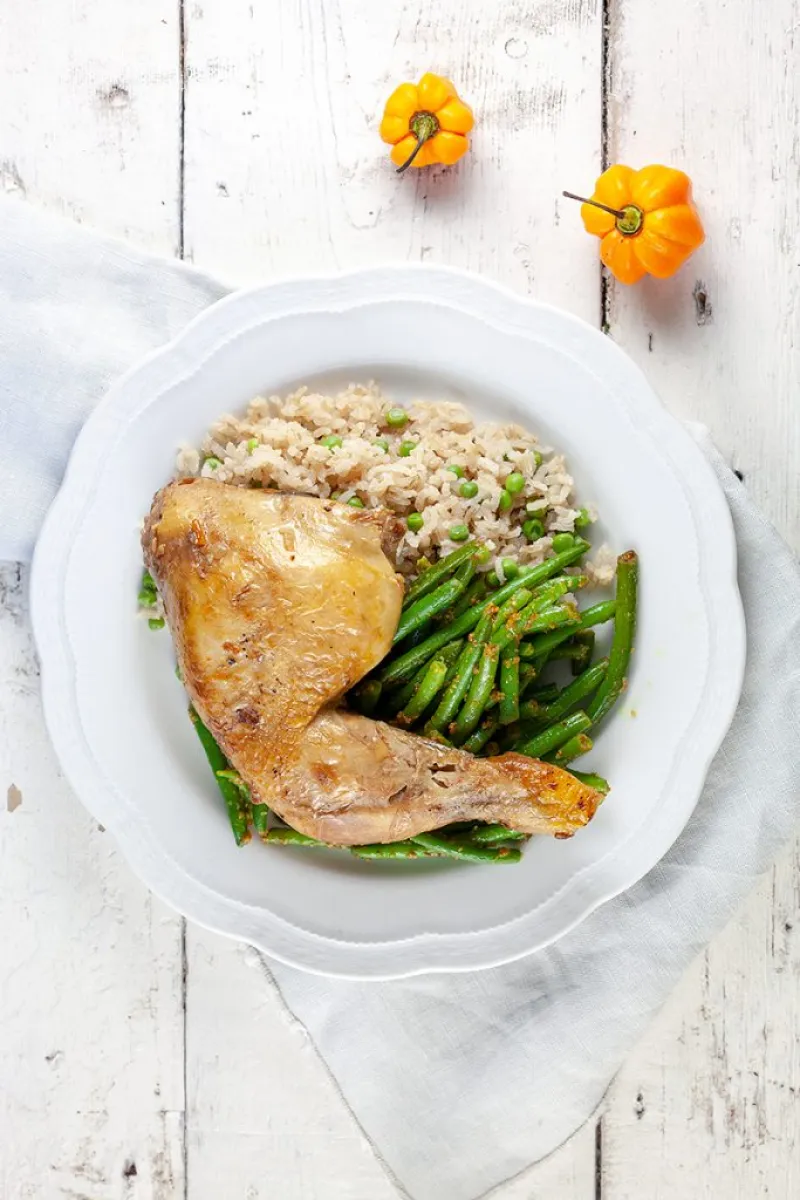 Slow cooker spicy chicken