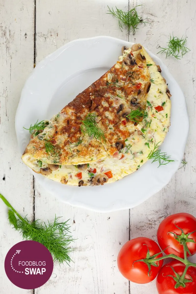 Herb omelette with shrimps