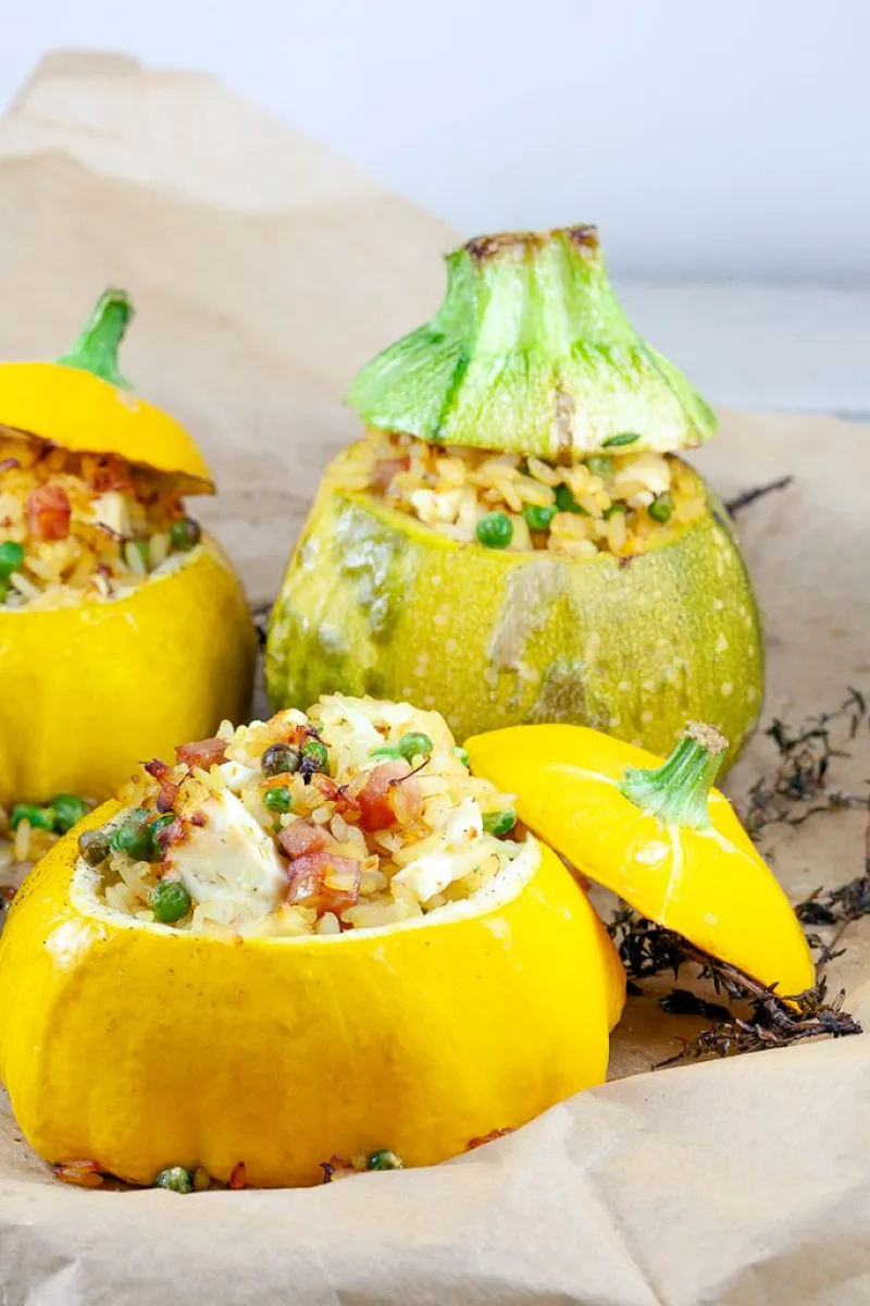 Rice and peas stuffed zucchini