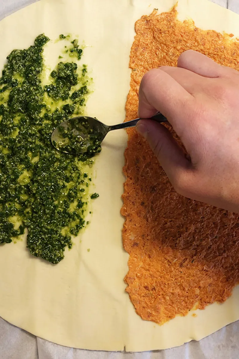 Filling the puff pastry Christmas tree