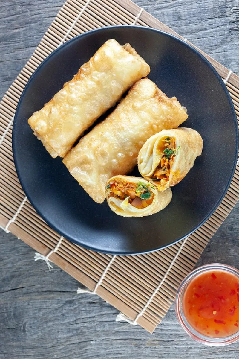 Ham and chicken lumpia