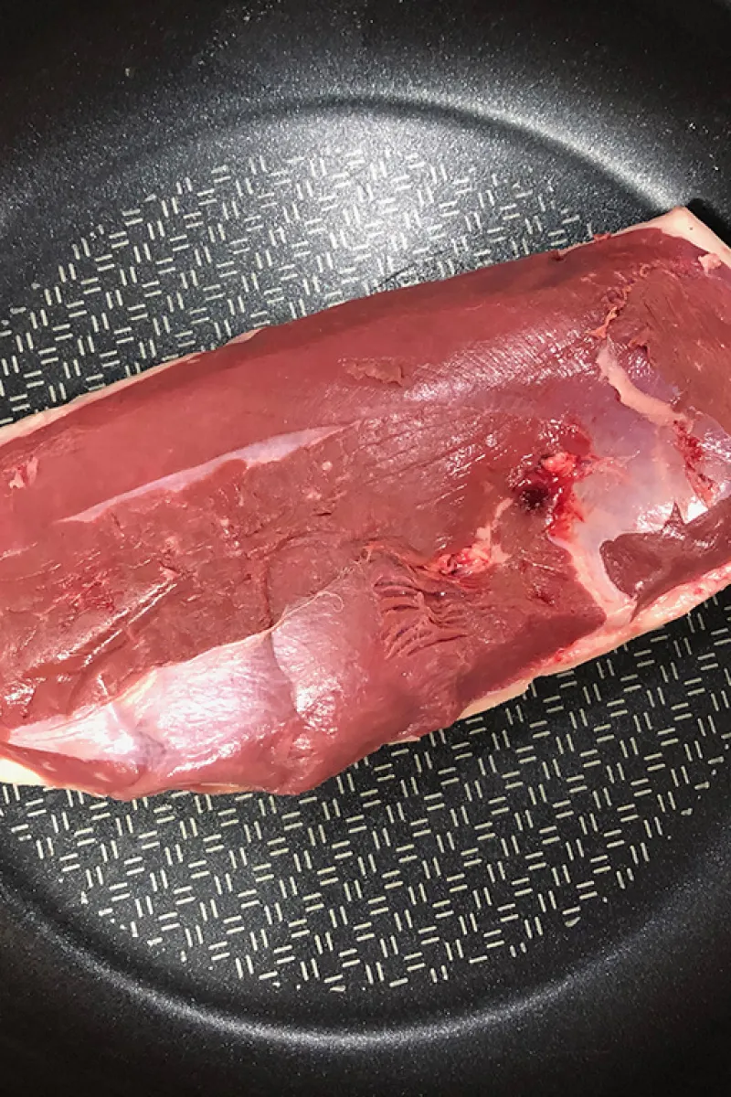 Duck breast in a cold skillet