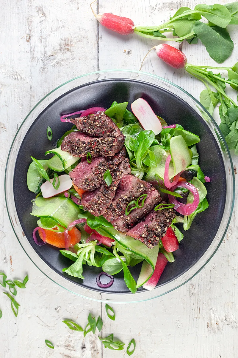 Pepper steak salad