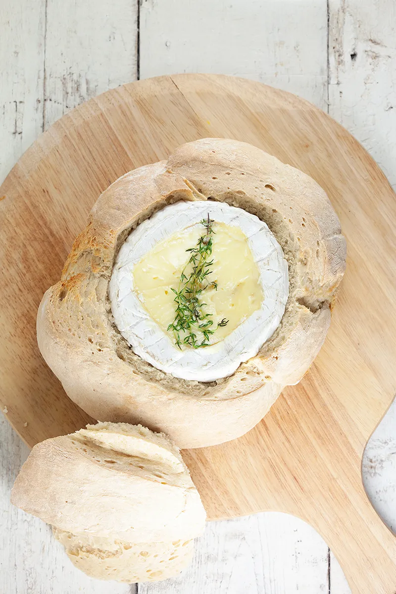 Baked camembert in bread