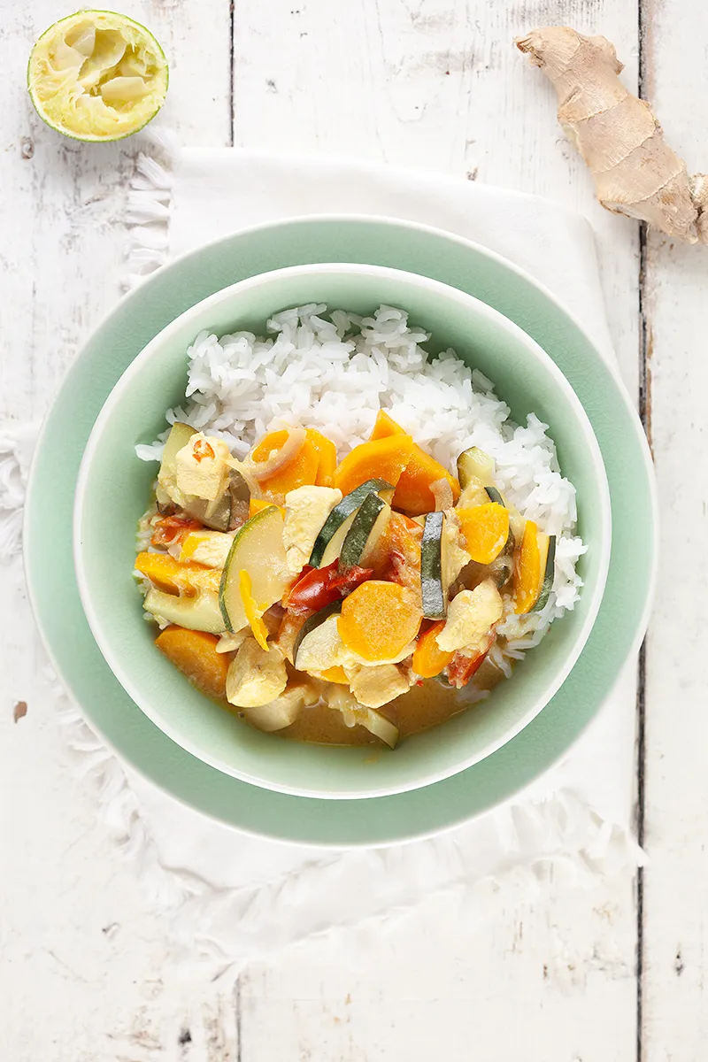 Chicken and zucchini coconut curry