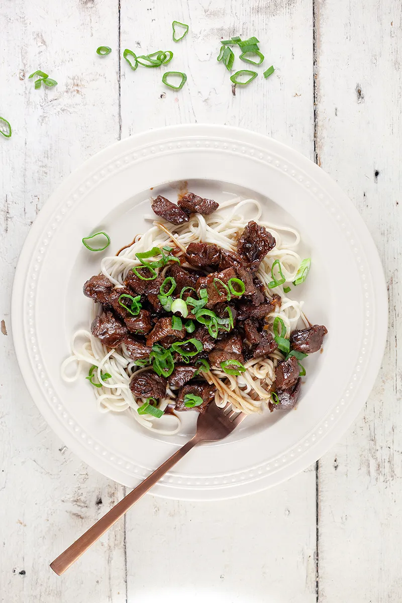 Stir-fried tamarind beef
