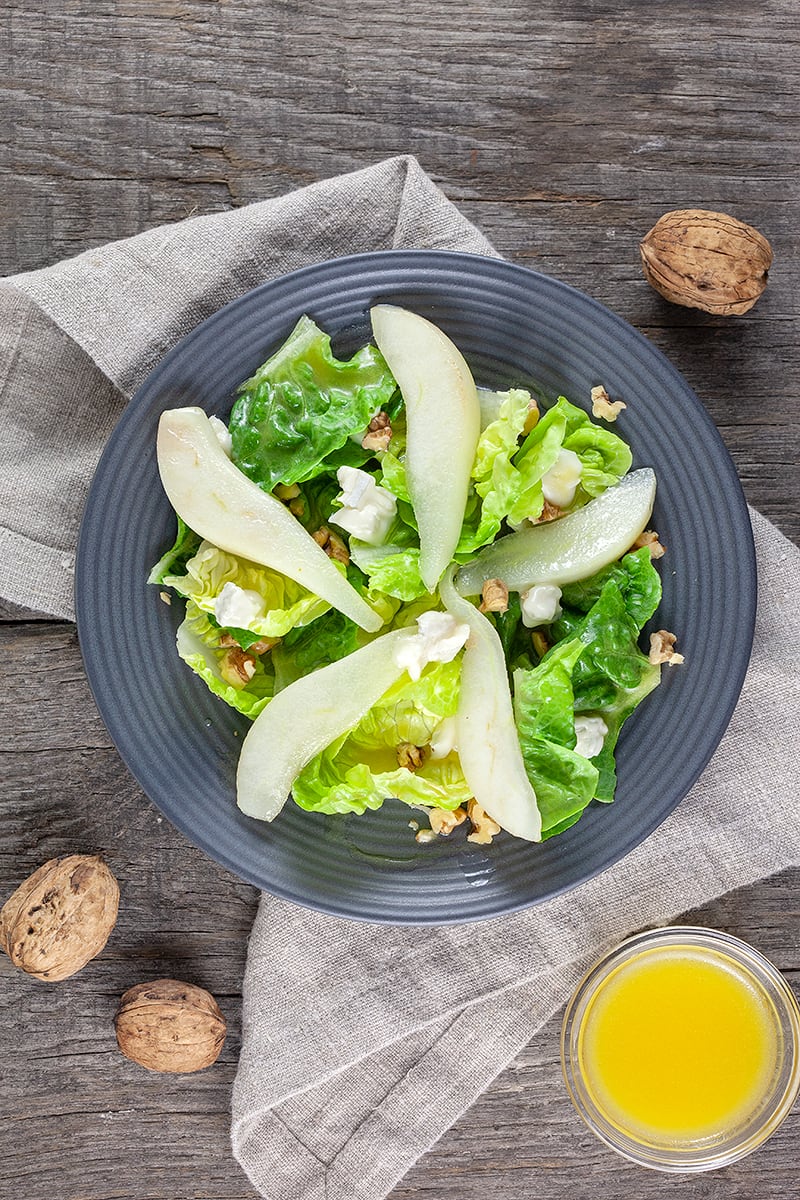 Gorgonzola pear salad