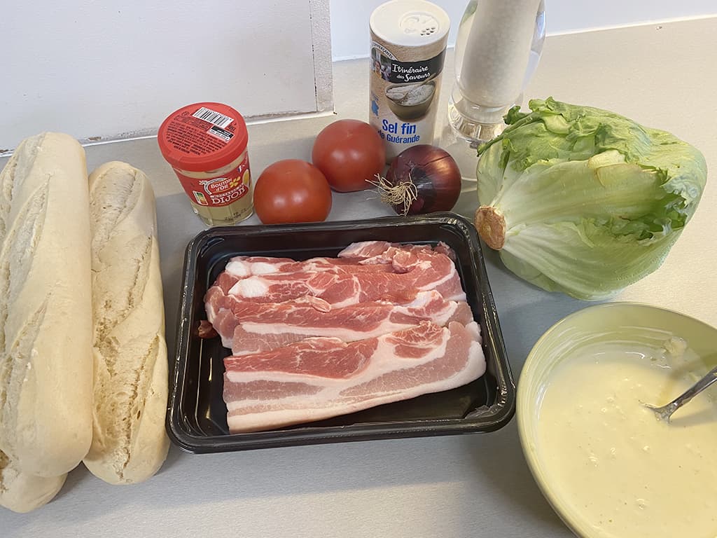 Barbecue bacon sandwich ingredients