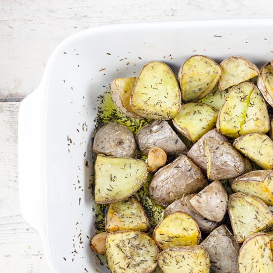 Oven baked garlic Roseval potatoes