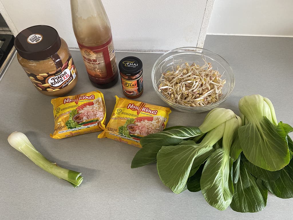 Peanut noodle soup with bok choy ingredients