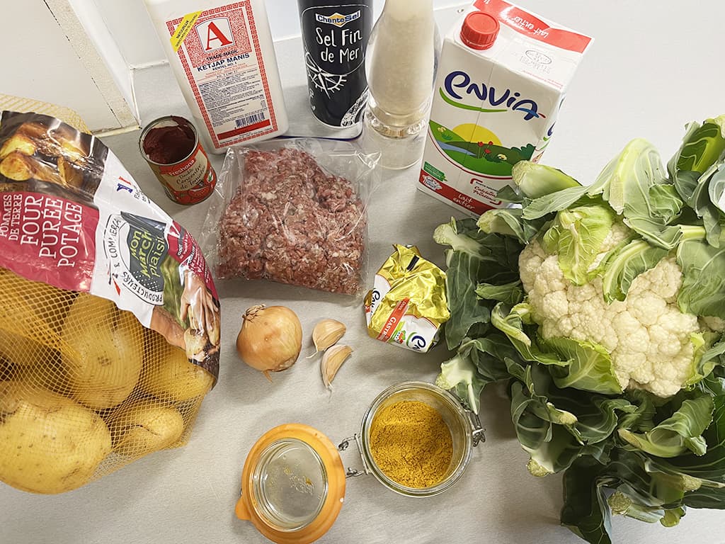 Mince and cauliflower bake ingredients