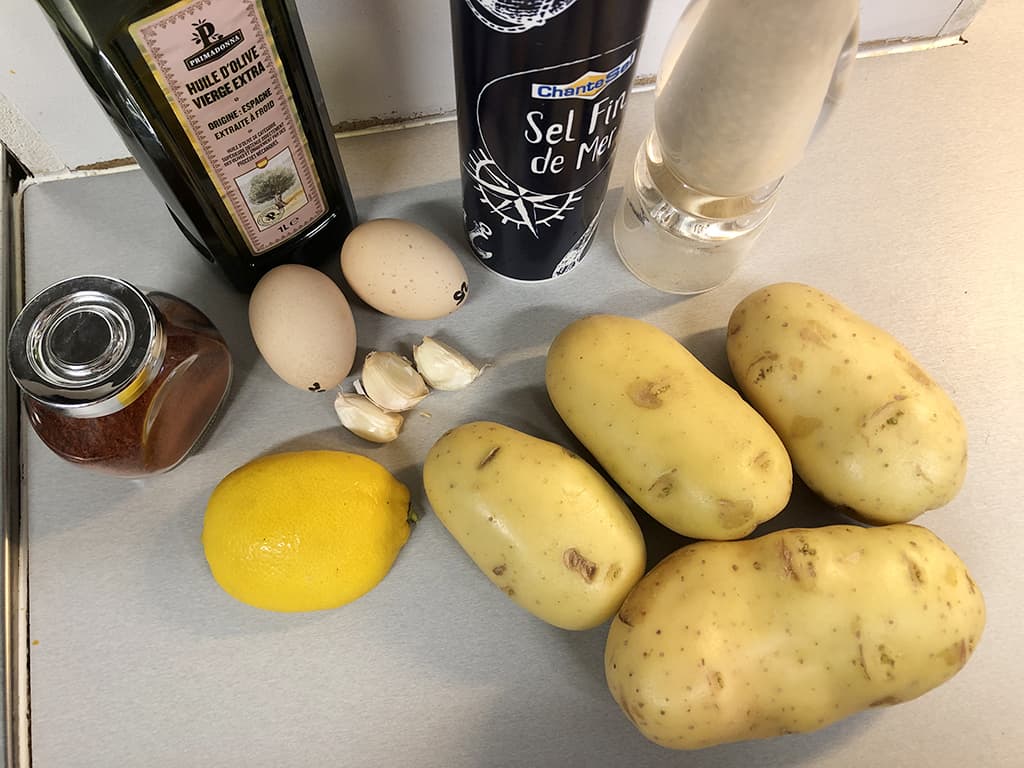 Patatas bravas with aioli ingredients