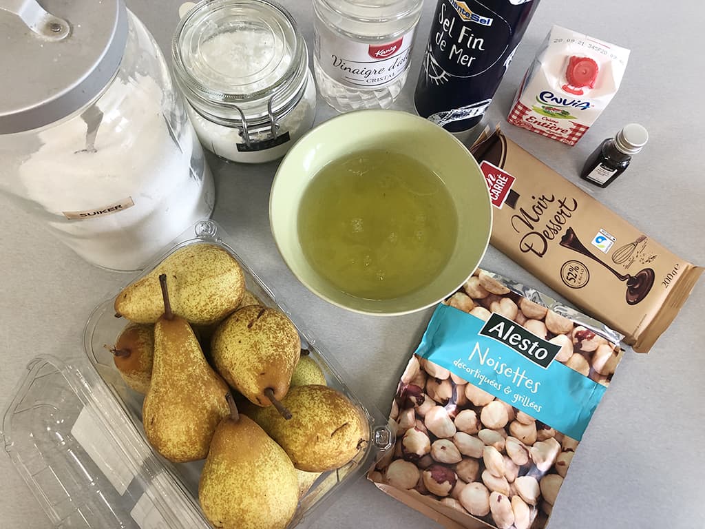 Pear and hazelnut pavlova ingredients