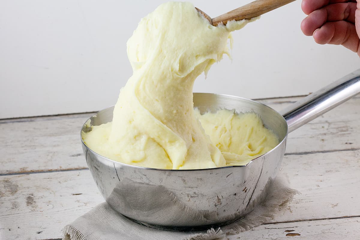 Aligot - French mashed potatoes with cheese