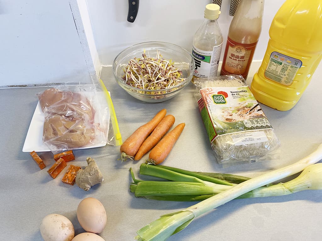 Chinese chicken soup ingredients