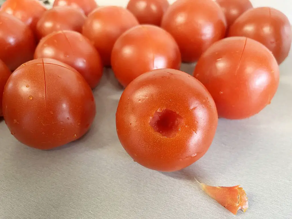 Peeling tomatoes - step 2