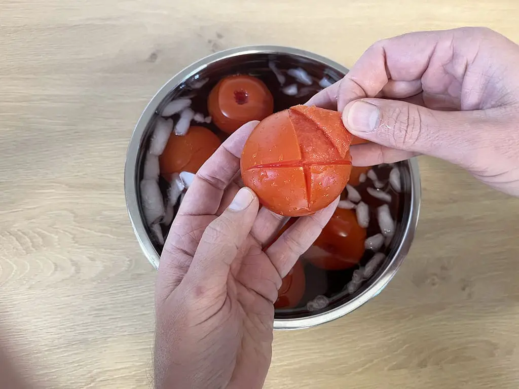 Peeling tomatoes - step 5