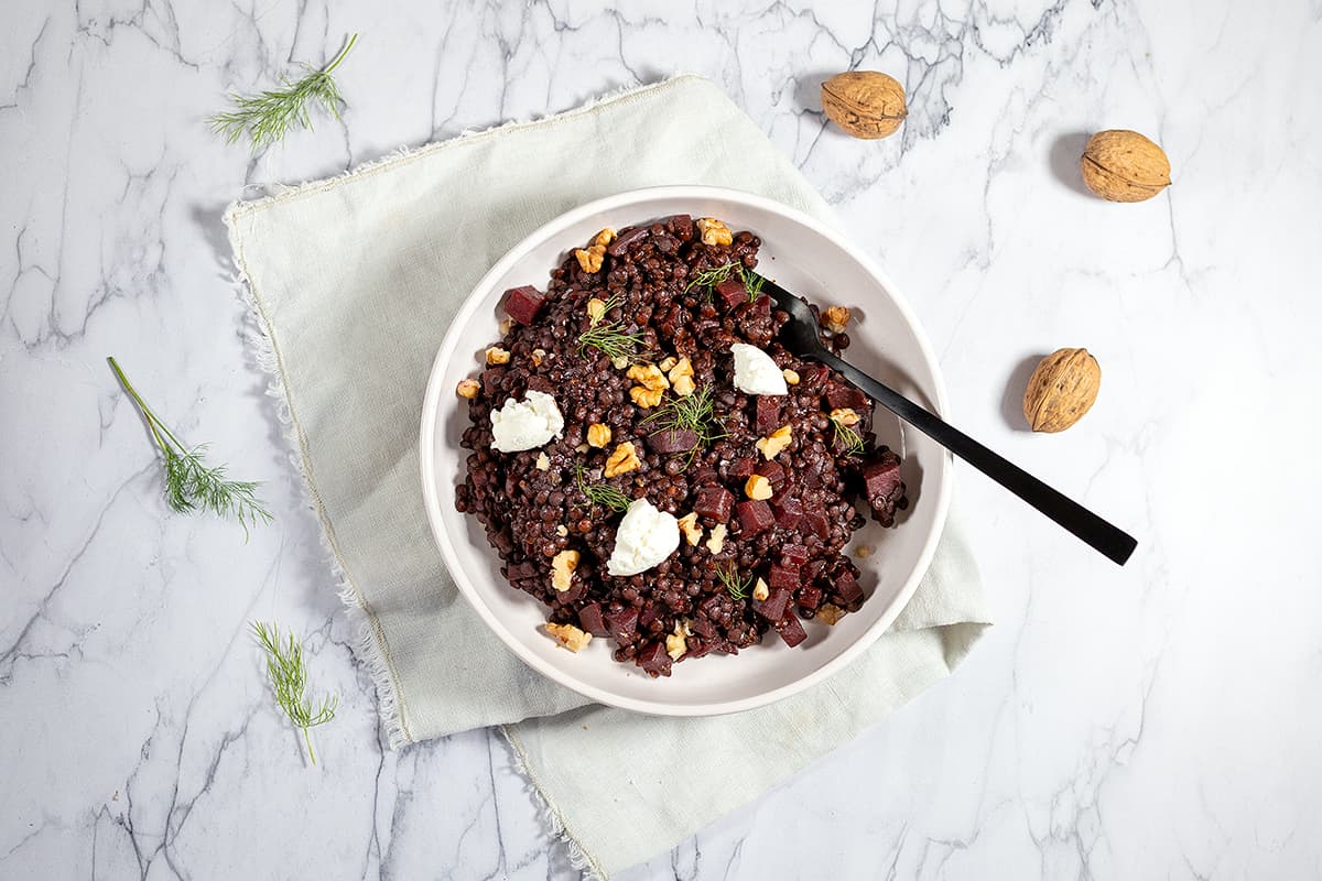 Lentils with beetroot and walnuts