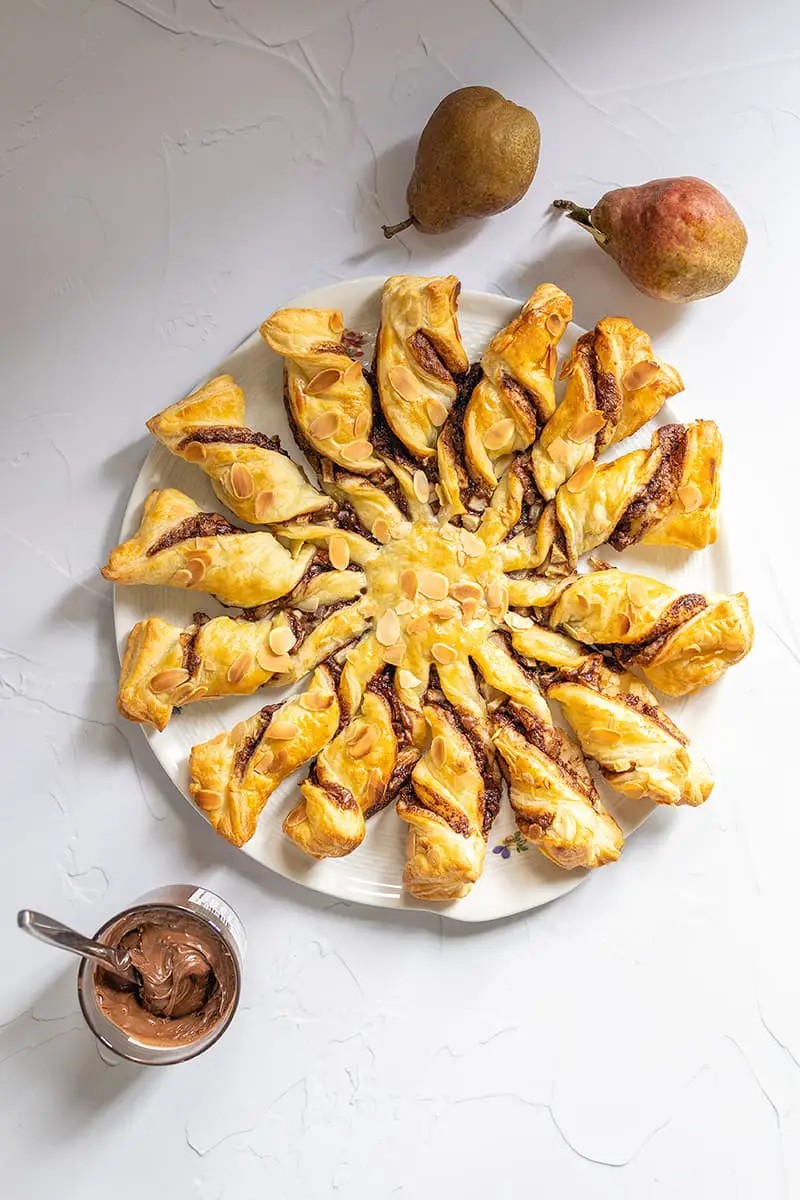 Pear and Nutella tear-and-share pie