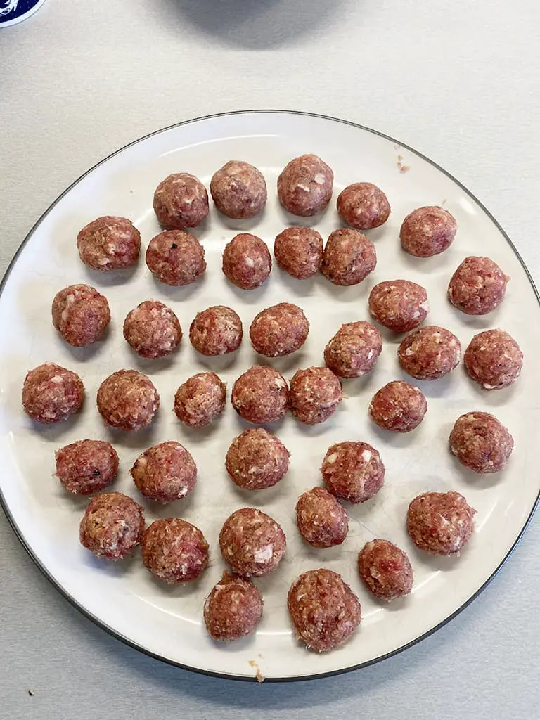 Soup meatballs rolled