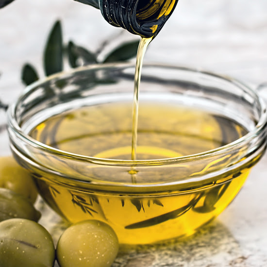The Great Debate: Avocado Oil vs Olive Oil for Your Culinary Needs