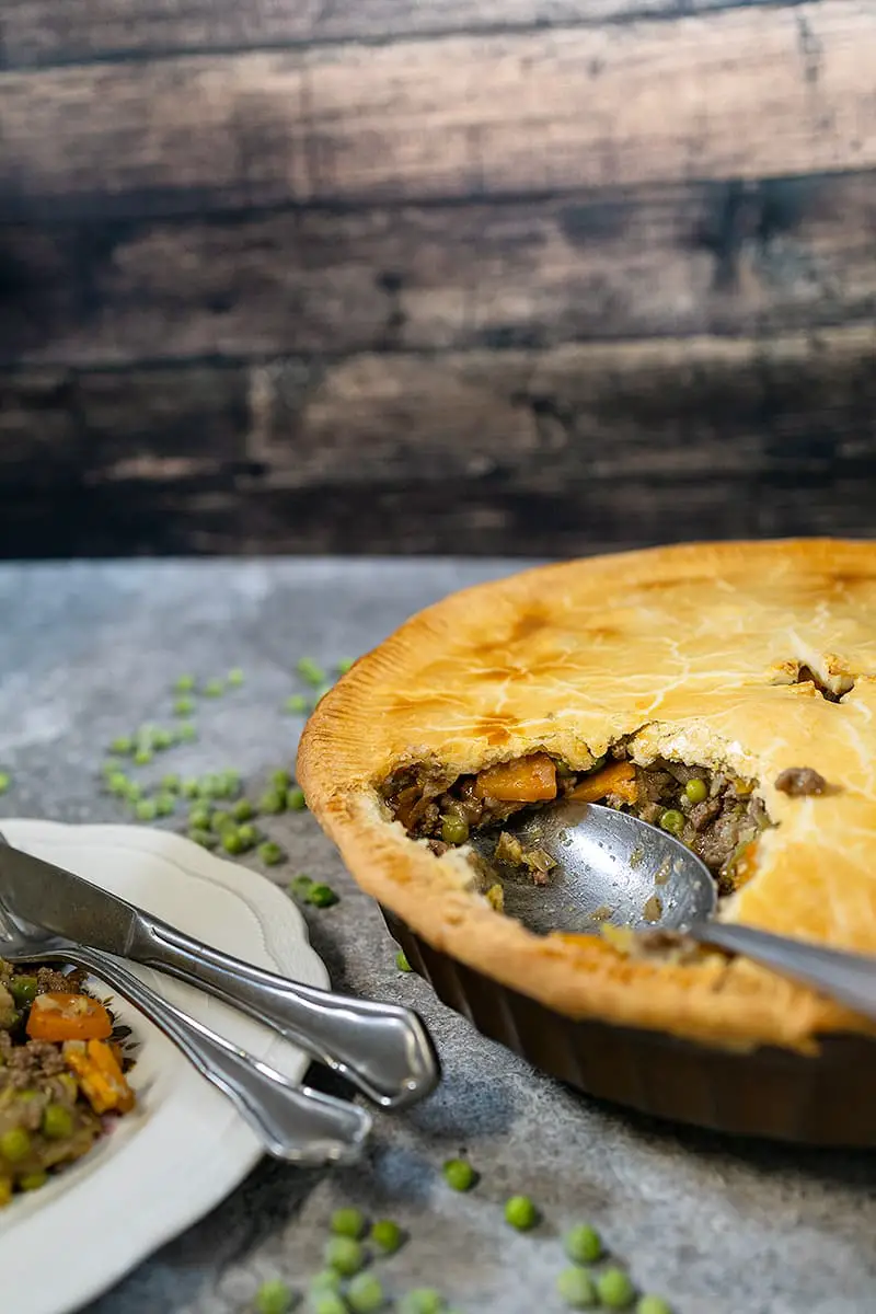 Traditional British meat pie