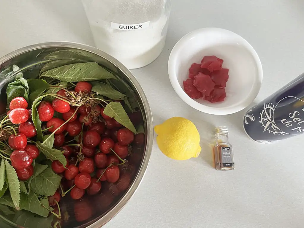 Maraschino cherries ingredients