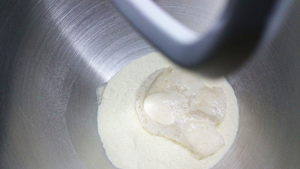 How to make pizza dough (10)
