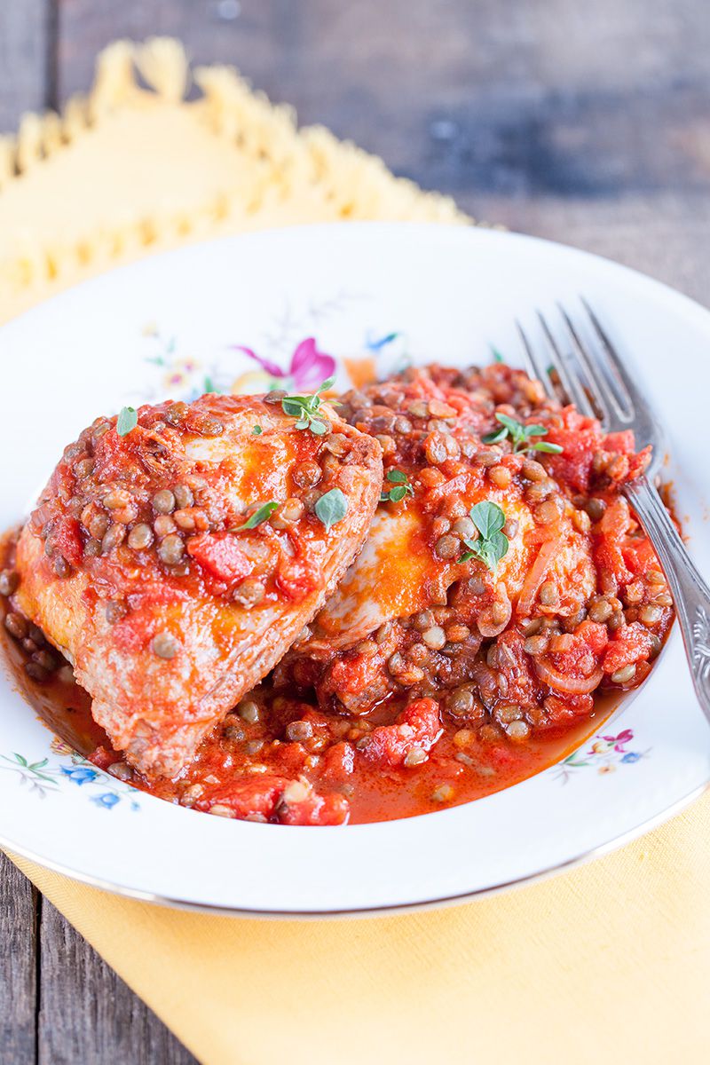 Chicken legs in a lentil and tomato sauce