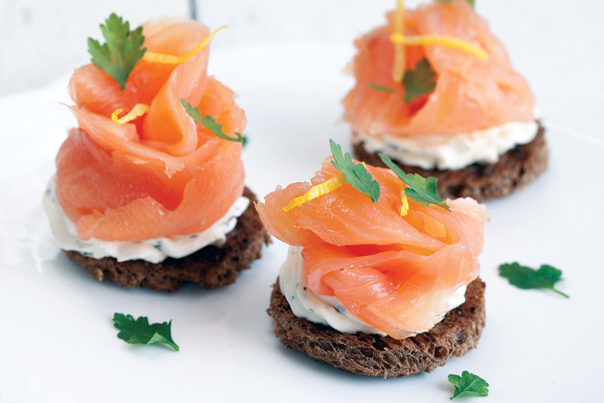 Smoked salmon with herb cheese toast